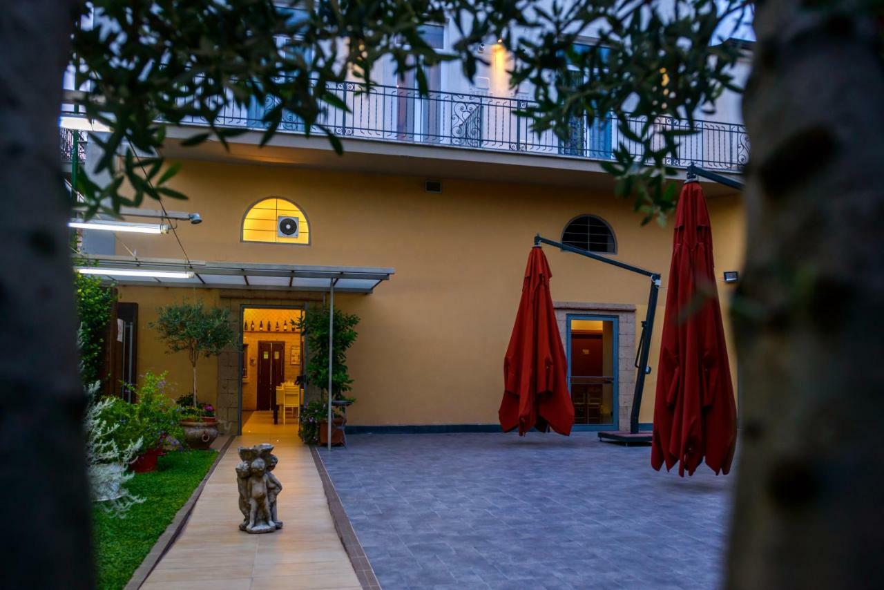 Bocca Di Bacco Bed & Breakfast Cimitile Bagian luar foto